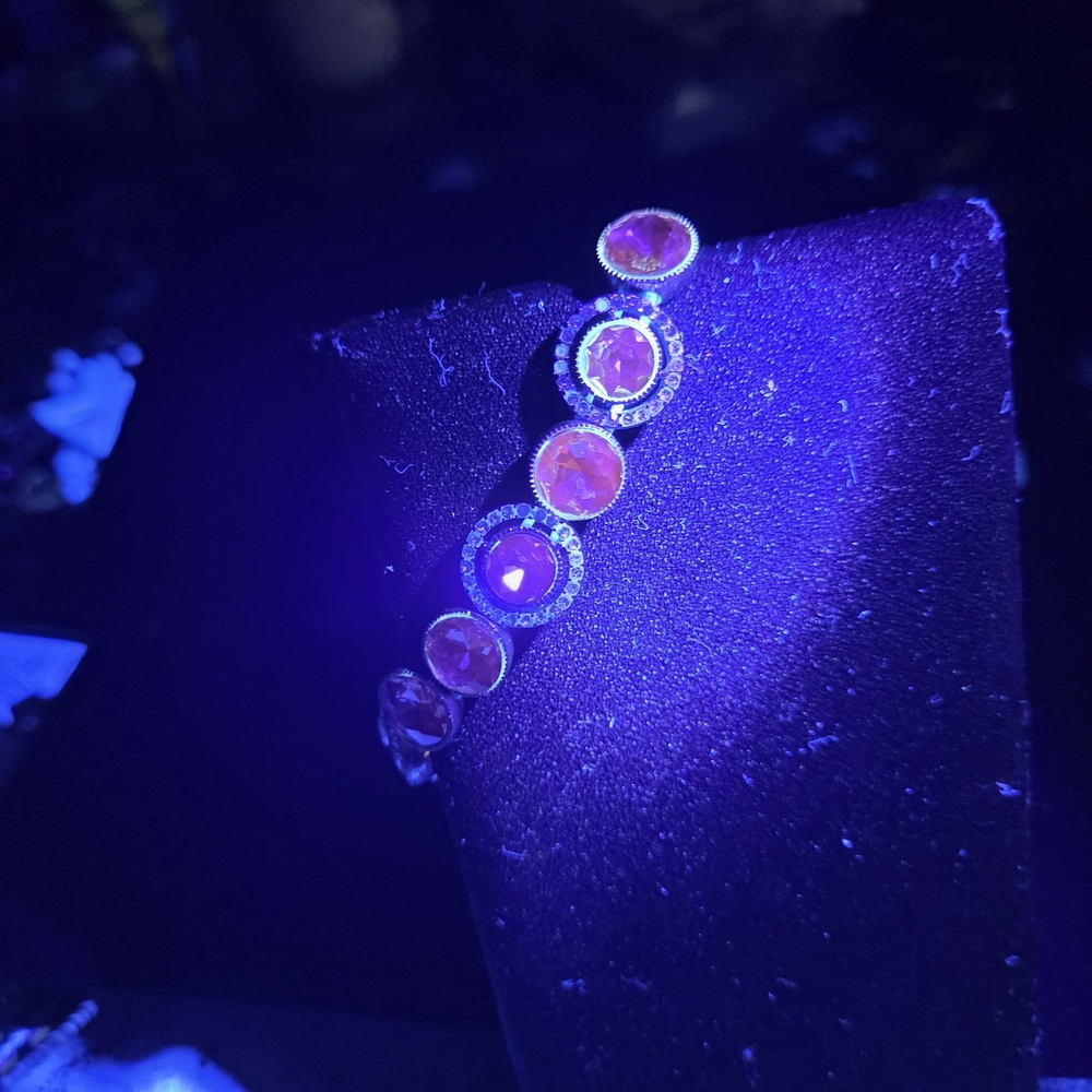 Source Unknown Radiant Red And Silver Bracelet Se… - image 1